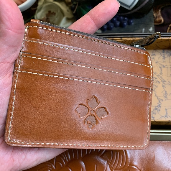 Authentic PATRICIA NASH LEATHER EMBOSSED GRAPE LEAF FRAME CROSB/CLUTCH/WALLET - Picture 16 of 16